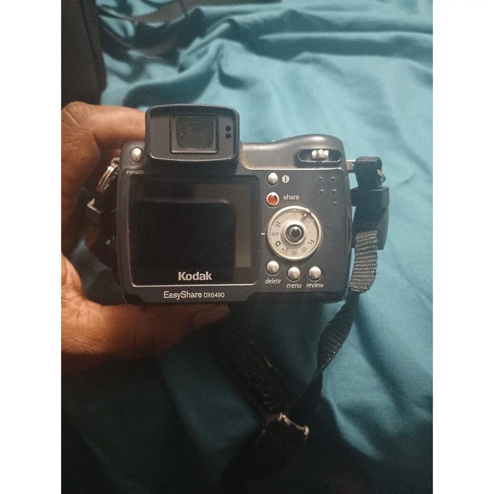 Kodak EasyShare DX6490 4MP Digital Camera 10X Optical Zoom w/ Case Tested